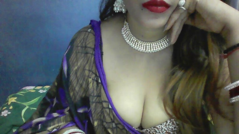 SexyRoose's Streamate show and profile