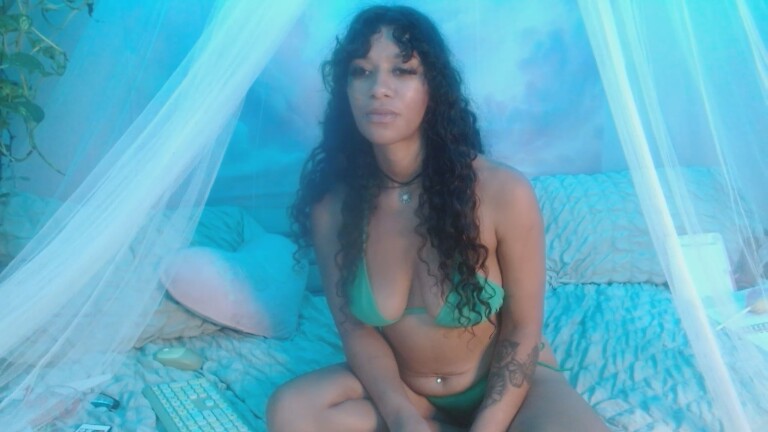 VegaVyxen_22's Streamate show and profile