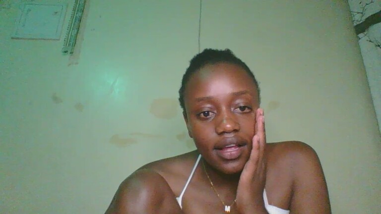 Naughtyellah's Streamate show and profile