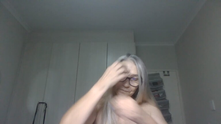 SexyScarlett22's Streamate show and profile