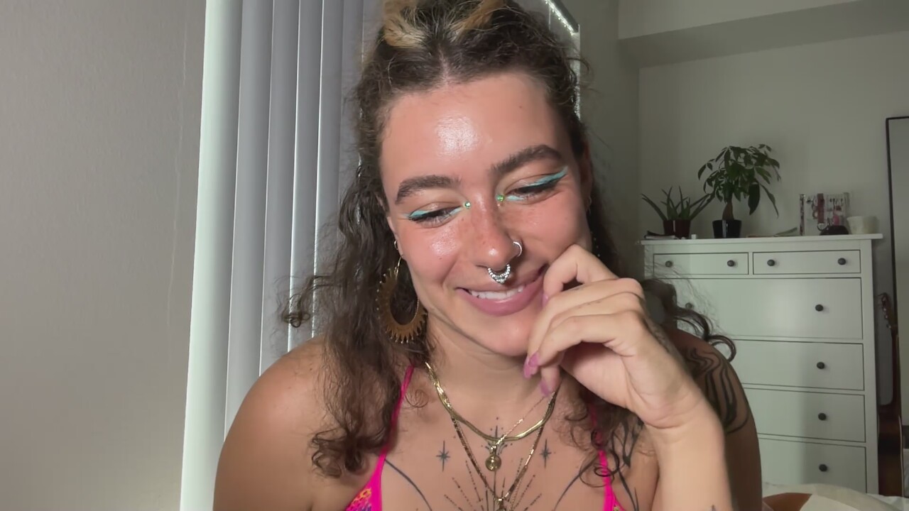 Velvette_Peach